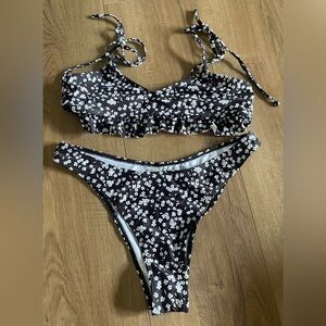 SHEIN Black and White Floral Bikini